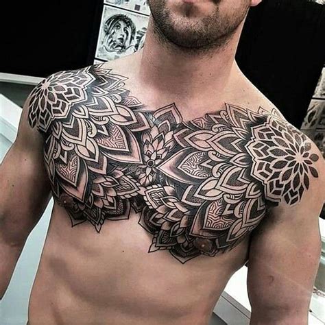 tatuajes de pecho hombre|Tatuajes en el pecho para hombres